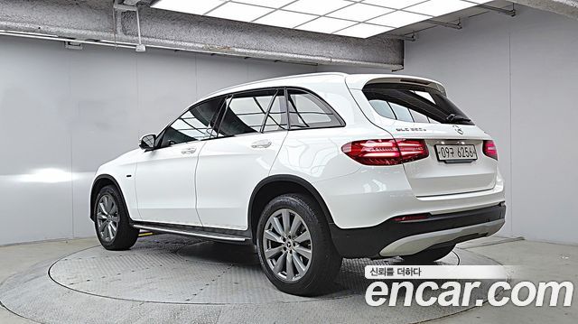 Mercedes-Benz GLC-Class (X253) GLC350e 4MATIC Premium 2019 — фото 2