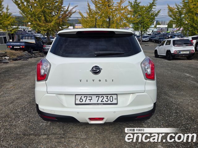 KG Mobility (SsangYong) Tivoli VX 2WD 2017 — фото 4