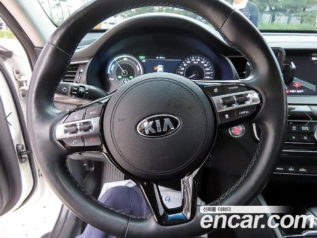 Kia K7 Hybrid Noblesse 2017 — фото 8