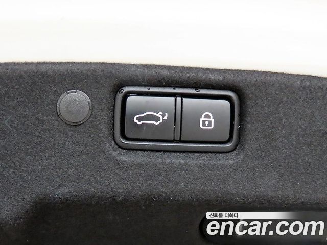 Kia K7 Hybrid Noblesse 2017 — фото 20
