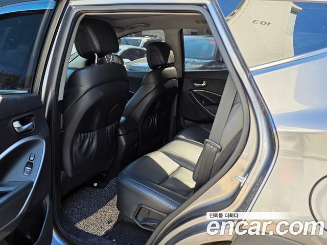 Hyundai Santa Fe (DM) Diesel(e-VGT) 2.0 2WD Morden 2015 — фото 6