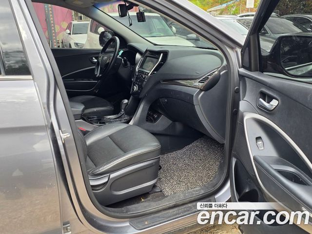 Hyundai Santa Fe (DM) Diesel(e-VGT) 2.0 2WD Morden 2015 — фото 7