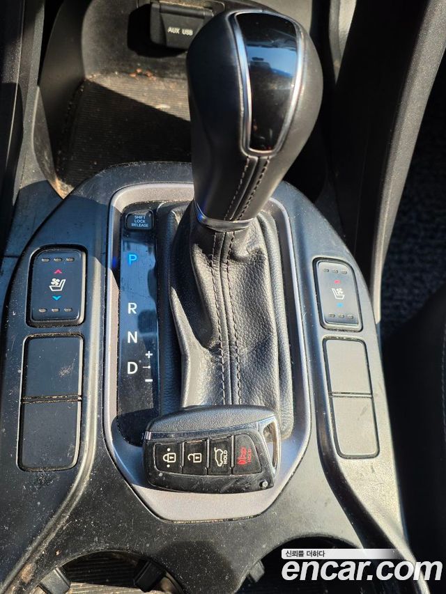 Hyundai Santa Fe (DM) Diesel(e-VGT) 2.0 2WD Morden 2015 — фото 19