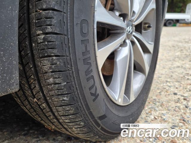 Hyundai Santa Fe (DM) Diesel(e-VGT) 2.0 2WD Morden 2015 — фото 24