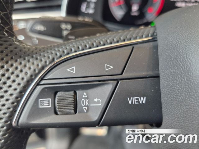 Audi Q8 (4M) 55 TFSI Quattro Premium 2023 — фото 17