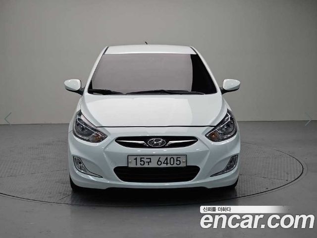 Hyundai Accent (New) Diesel 1.6 VGT Luxury 2012 — фото 2
