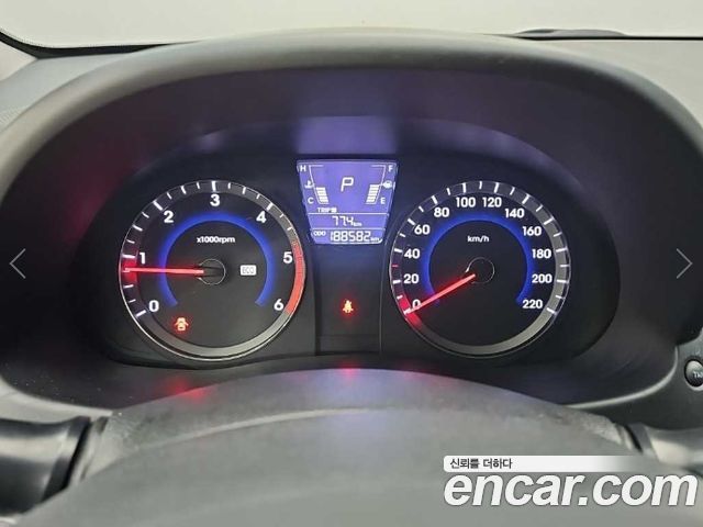 Hyundai Accent (New) Diesel 1.6 VGT Luxury 2012 — фото 6
