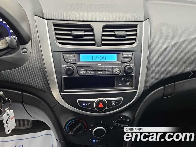 Hyundai Accent (New) Diesel 1.6 VGT Luxury 2012 — фото 10