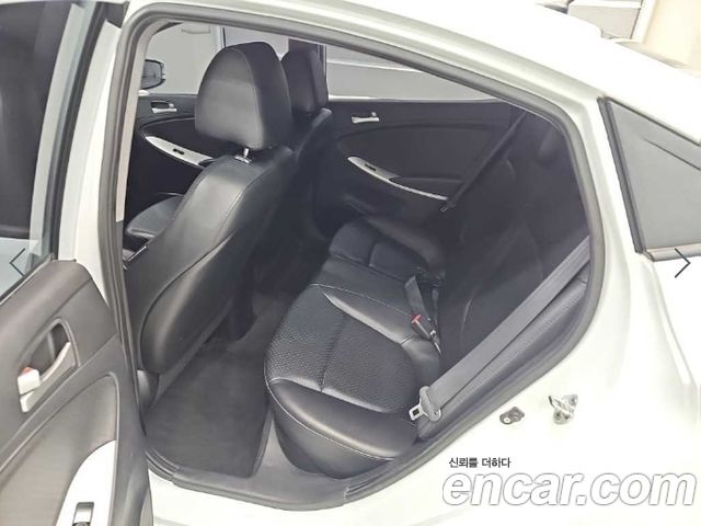 Hyundai Accent (New) Diesel 1.6 VGT Luxury 2012 — фото 16