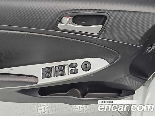 Hyundai Accent (New) Diesel 1.6 VGT Luxury 2012 — фото 17
