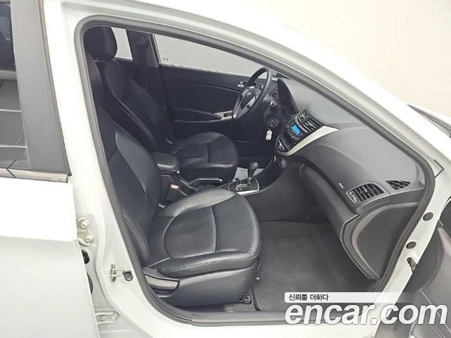Hyundai Accent (New) Diesel 1.6 VGT Luxury 2012 — фото 20