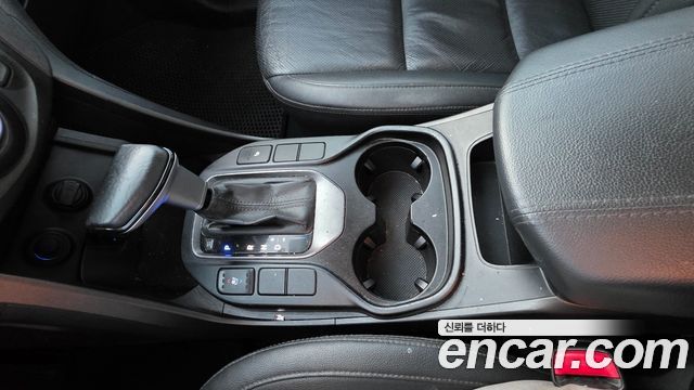 Hyundai Santa Fe (DM) Diesel(e-VGT) 2.0 4WD Premium 2014 — фото 9