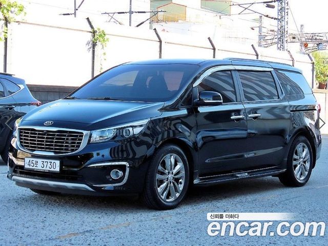 Kia Carnival 9-seater Prestige
