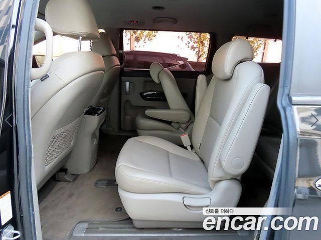 Kia Carnival 9-seater Prestige 2016 — фото 5