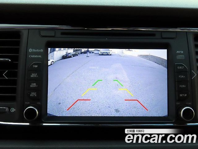 Kia Carnival 9-seater Prestige 2016 — фото 18
