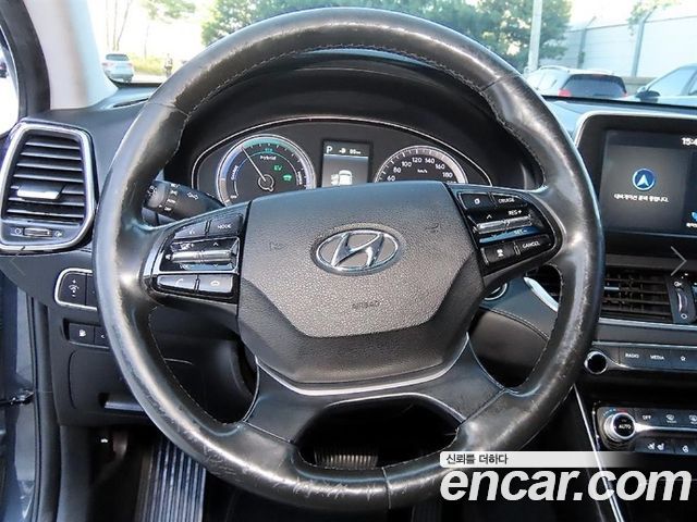Hyundai Grandeur Hybrid (IG) Exclusive Special 2018 — фото 8