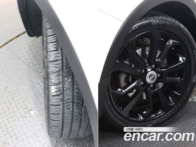 KG Mobility (SsangYong) Tivoli LX 2WD HI-DLX 2015 — фото 5