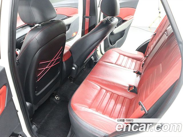 KG Mobility (SsangYong) Tivoli LX 2WD HI-DLX 2015 — фото 15