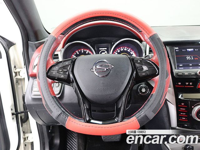 KG Mobility (SsangYong) Tivoli LX 2WD HI-DLX 2015 — фото 16