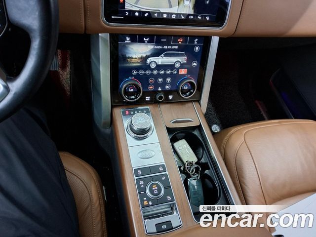 Land Rover Range Rover (IV) 5.0 SC AB LWB 2019 — фото 9