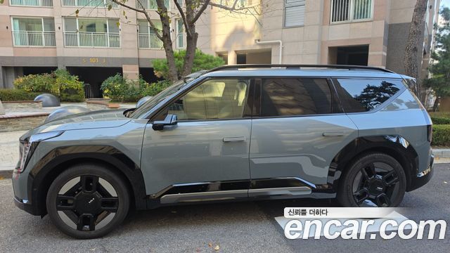 Kia EV9 Long Range 4WD GT Line 2024 — фото 2