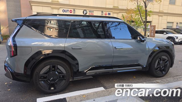 Kia EV9 Long Range 4WD GT Line 2024 — фото 3