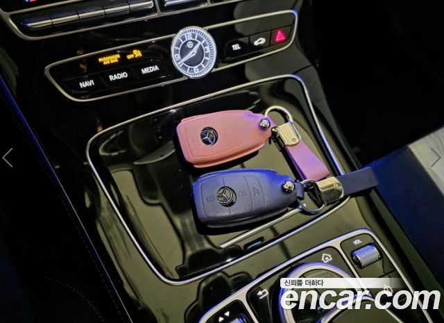 Mercedes-Benz E-Class (W213) E300e 4MATIC Exclusive 2020 — фото 8