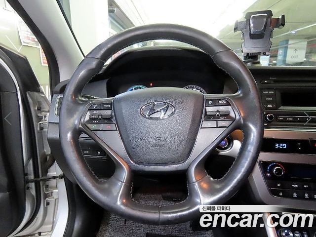 Hyundai Sonata Hybrid (LF) 2.0 HEV Modern 2015 — фото 9