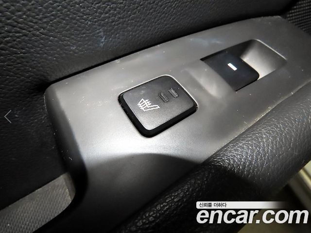 Hyundai Sonata Hybrid (LF) 2.0 HEV Modern 2015 — фото 20