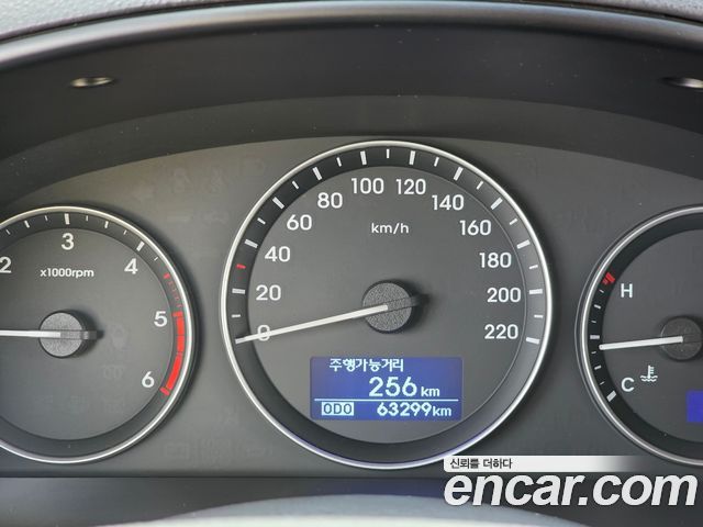 Hyundai Grand Starex Camping car 2019 — фото 21