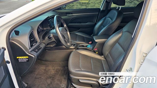 Hyundai Avante (AD) 1.6 GDI Smart 2017 — фото 8
