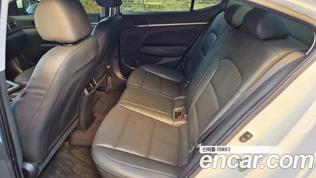 Hyundai Avante (AD) 1.6 GDI Smart 2017 — фото 9