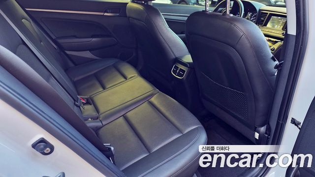 Hyundai Avante (AD) 1.6 GDI Smart 2017 — фото 23