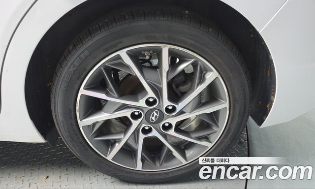 Hyundai Avante (AD) 1.6 Smart Choice 2020 — фото 21