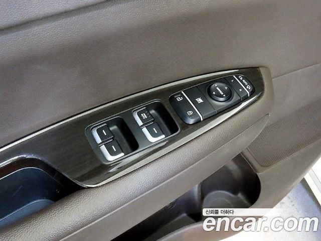 Kia K5 (II) 2.0 Noblesse 2019 — фото 17