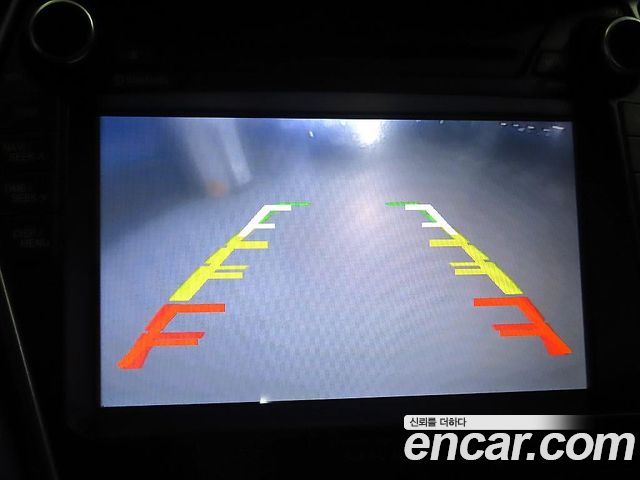 Hyundai Santa Fe (DM) Diesel(e-VGT) 2.0 2WD Premium 2013 — фото 19