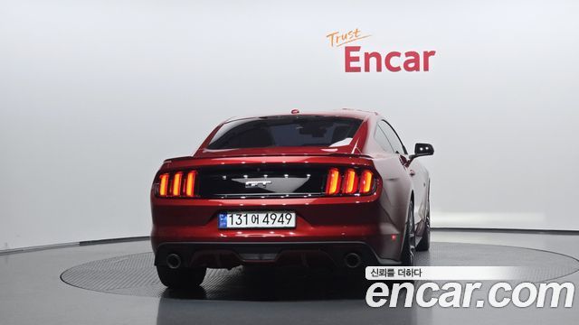 Ford Mustang GT Coupe 2017 — фото 4