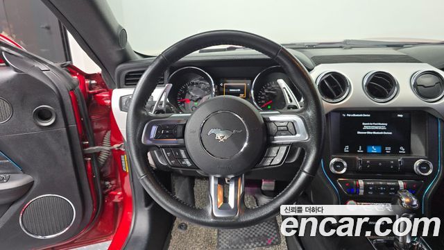 Ford Mustang GT Coupe 2017 — фото 13