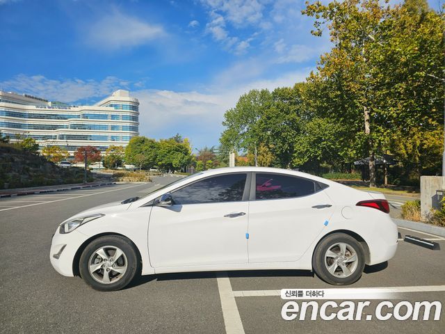 Hyundai Avante 1.6 GDi Smart Standard 2015 — фото 4