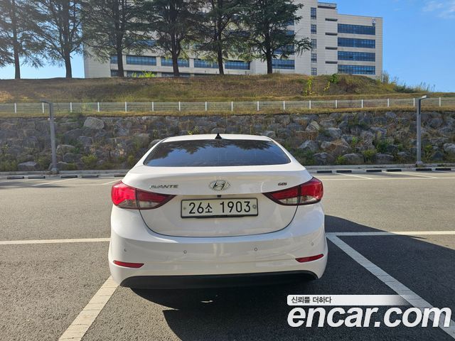 Hyundai Avante 1.6 GDi Smart Standard 2015 — фото 6