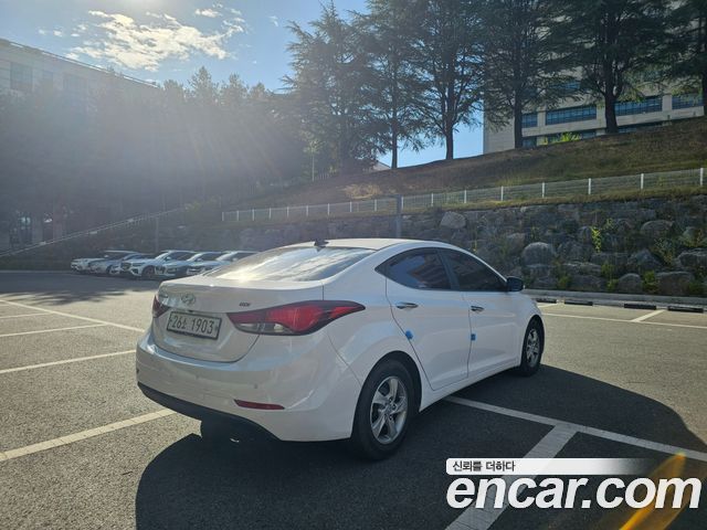 Hyundai Avante 1.6 GDi Smart Standard 2015 — фото 7
