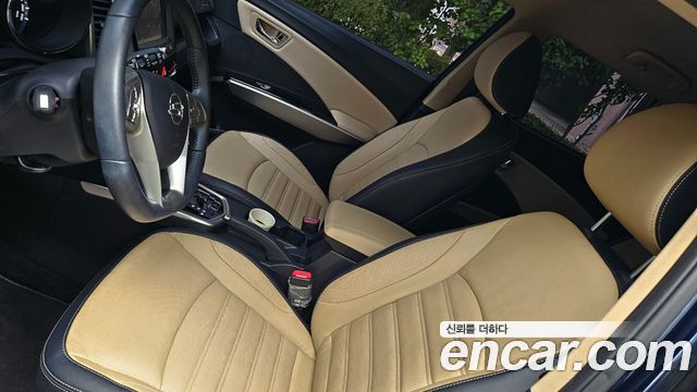 KG Mobility (SsangYong) Tivoli LX 2WD HI-DLX 2016 — фото 6