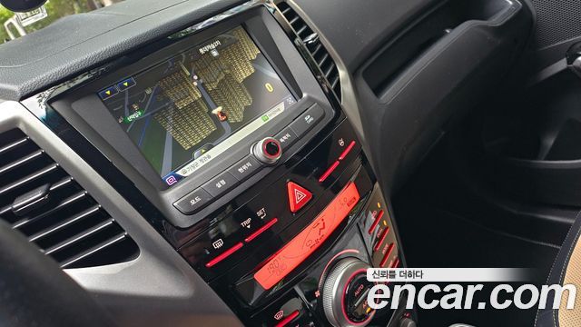 KG Mobility (SsangYong) Tivoli LX 2WD HI-DLX 2016 — фото 7