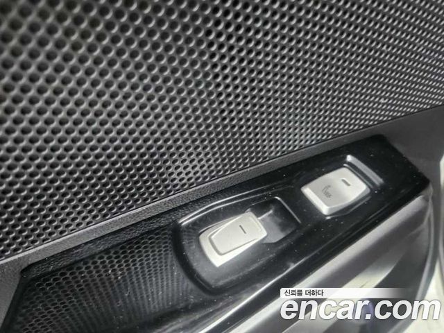 KG Mobility (SsangYong) Tivoli Air 1.6 RX 2WD 2017 — фото 22