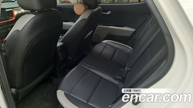 Kia Stonic Diesel 1.6 Prestige 2018 — фото 7