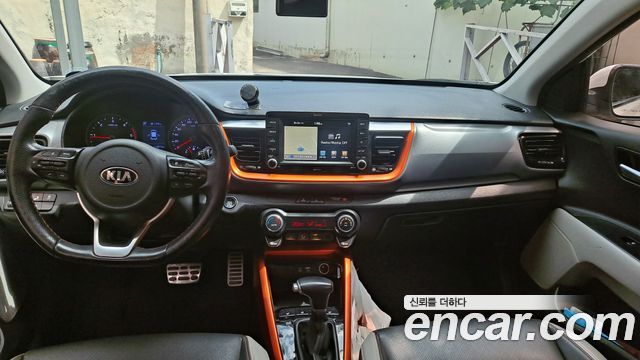 Kia Stonic Diesel 1.6 Prestige 2018 — фото 8