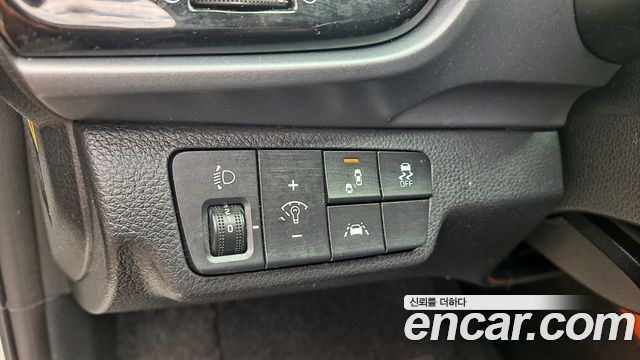 Kia Stonic Diesel 1.6 Prestige 2018 — фото 15