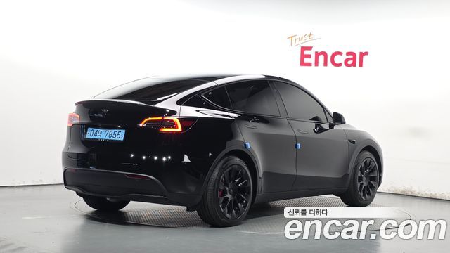Tesla Model Y RWD 2024 — фото 2
