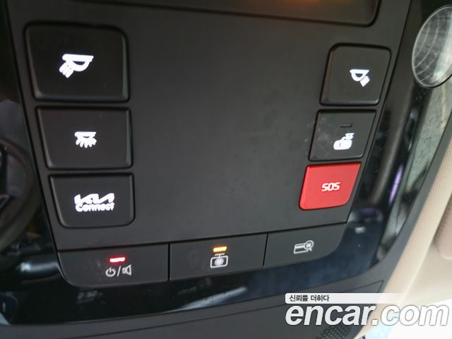 Kia Carnival (IV) Hi Limousine Conversion(LPG) 2023 — фото 9