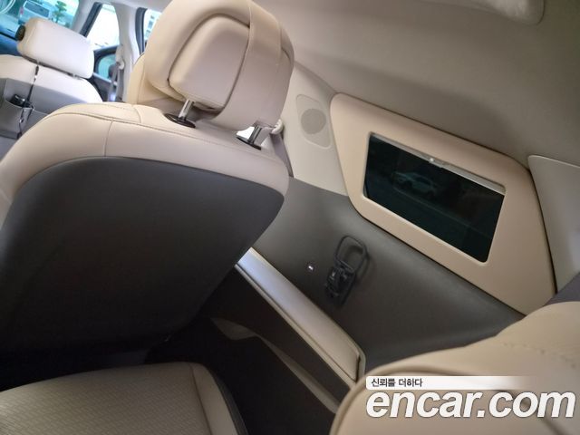 Kia Carnival (IV) Hi Limousine Conversion(LPG) 2023 — фото 20